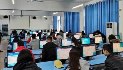 專(zhuān)科優(yōu)勢(shì)專(zhuān)業(yè)推薦 電腦圖文設(shè)計(jì)制作，分?jǐn)?shù)一般考生的務(wù)實(shí)選擇